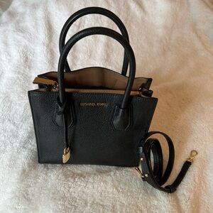 Michael Kors Leather Handbag w Crossbody Strap